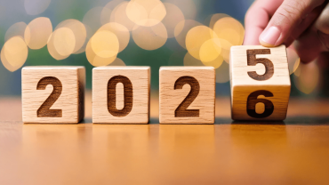 Key visual of actupool December newsletter displaying dice showing 2025 / 2026